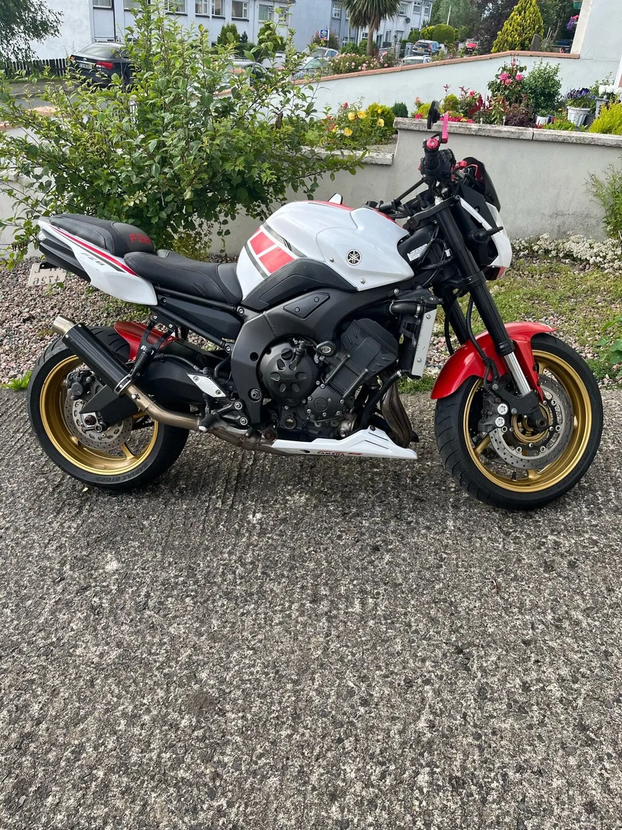 Yamaha FZ8 2014 - Image 2