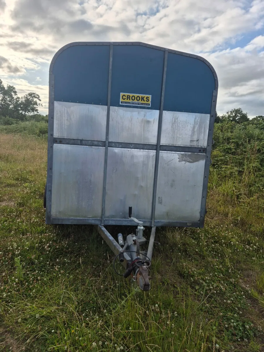 CROOKS  11 x 5 ,6 cattle  trailer - Image 2