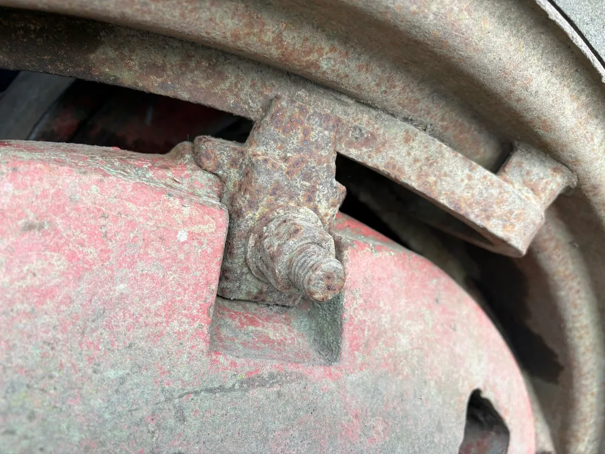Massey Ferguson pavt wheels - Image 3