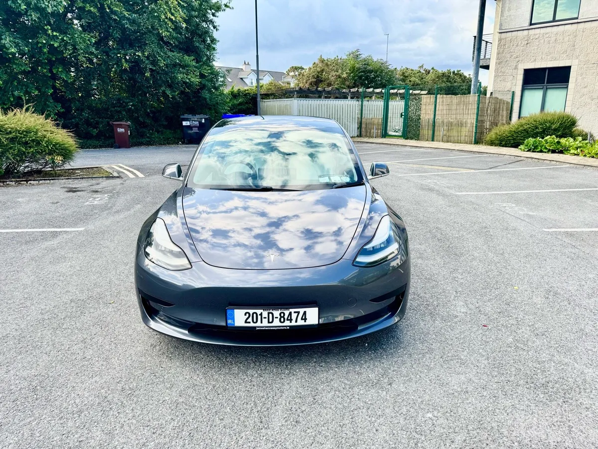 Tesla model 3 Plus Premium RWD SR - Image 2