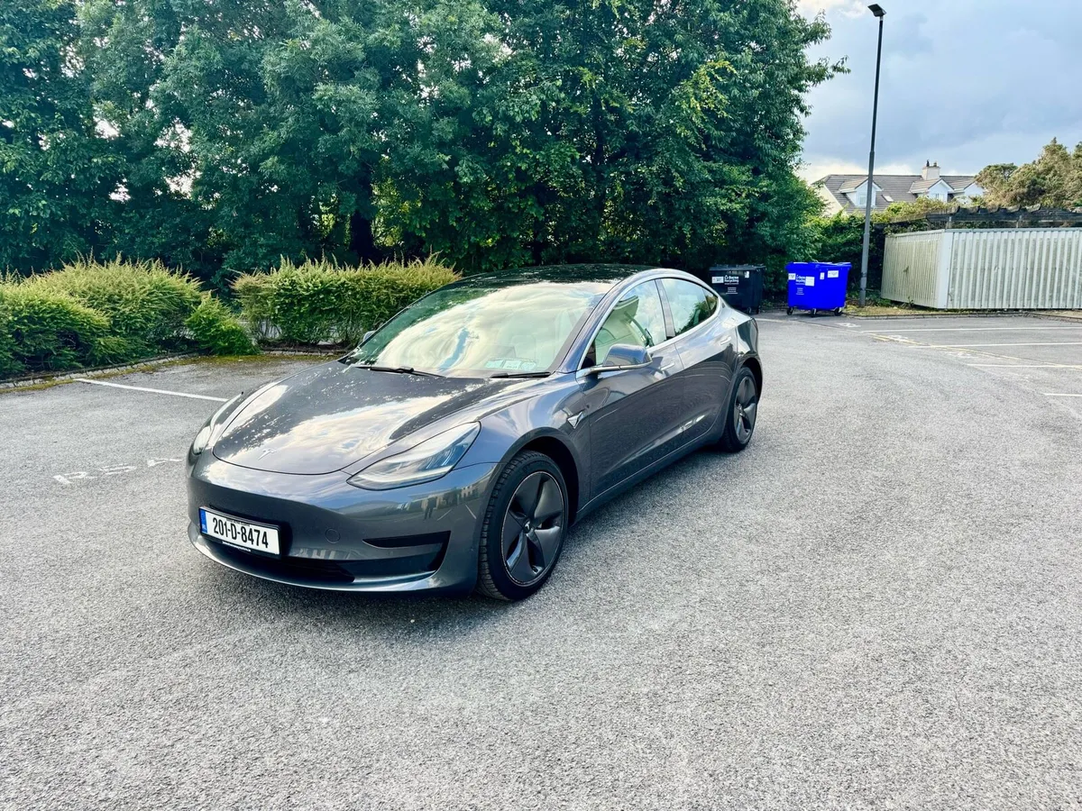 Tesla model 3 Plus Premium RWD SR - Image 3