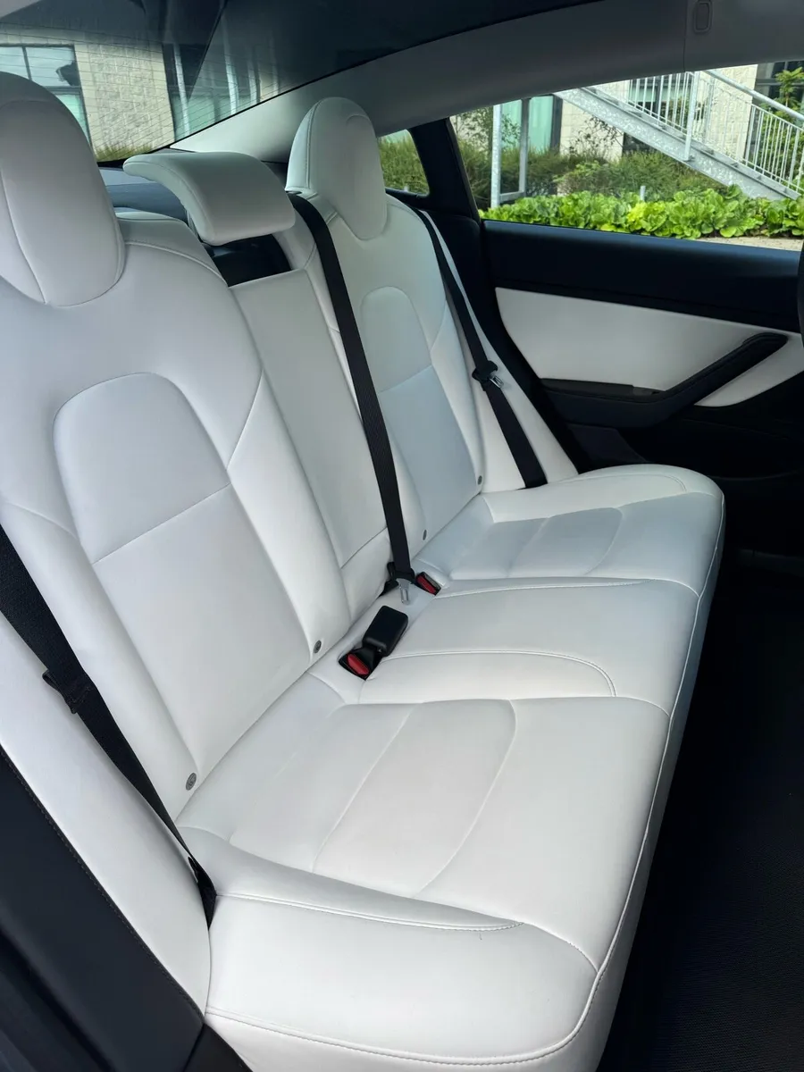 Tesla model 3 Plus Premium RWD SR - Image 4