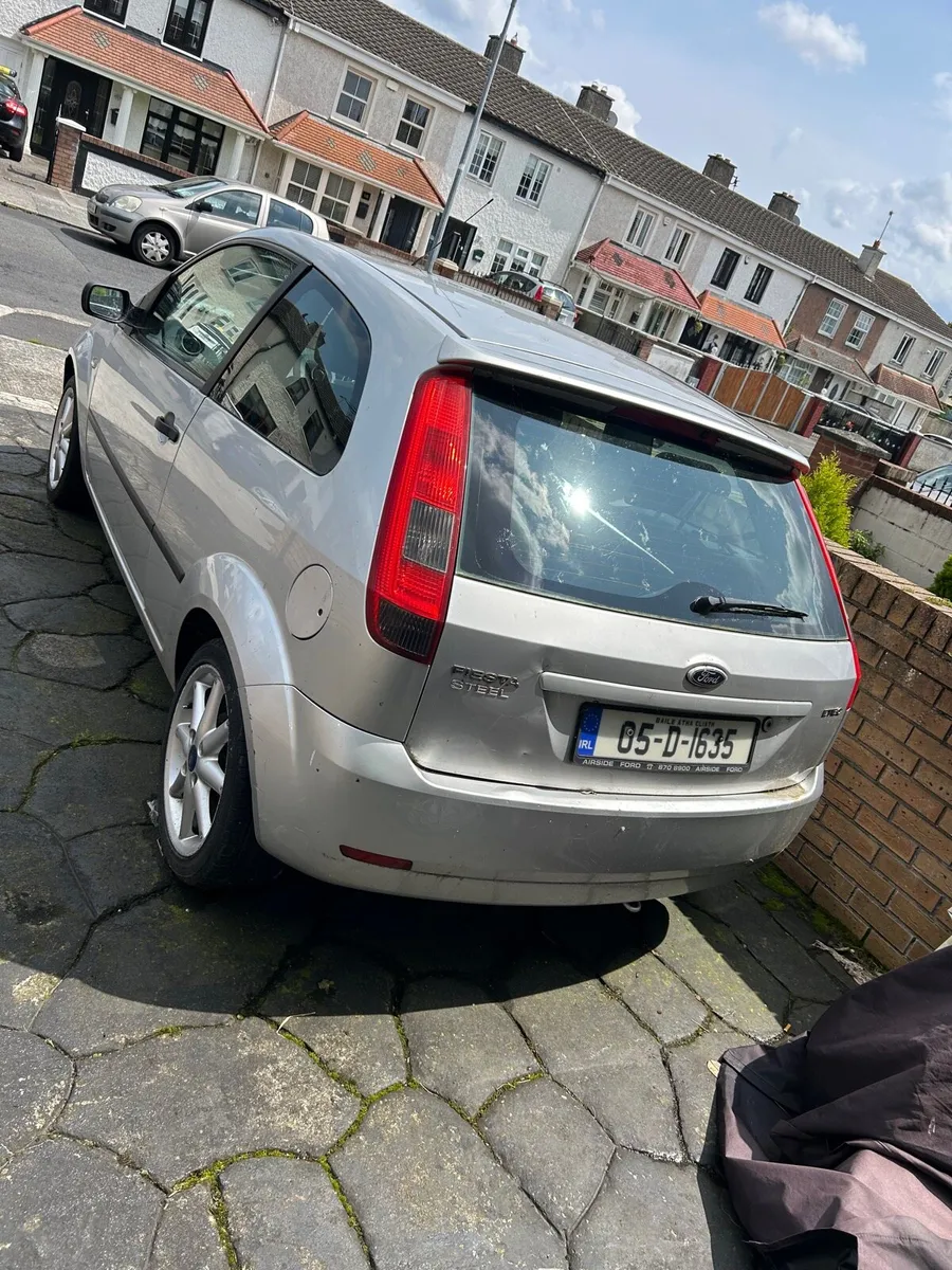 Ford fiesta Zetec 1.2 Very Low mileage - Image 1