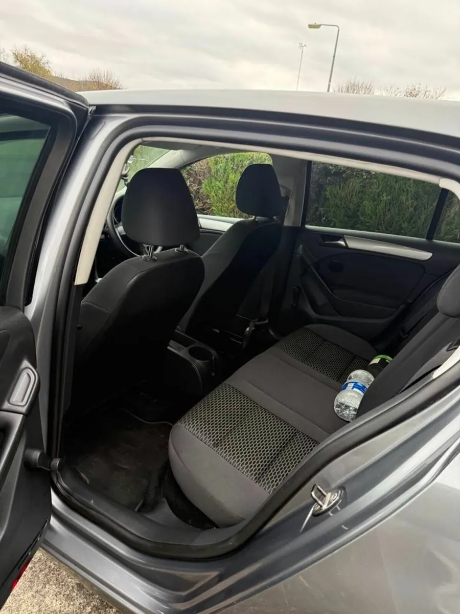 Volkswagen Golf 2012 - Image 3