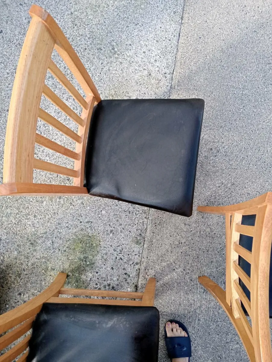 Kitchen chairs - Image 1