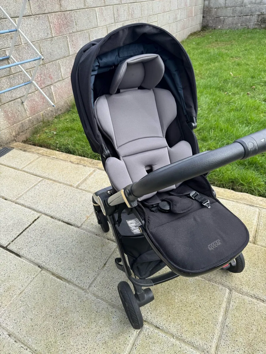 Mamas and papas Black diamond pushchair - Image 2