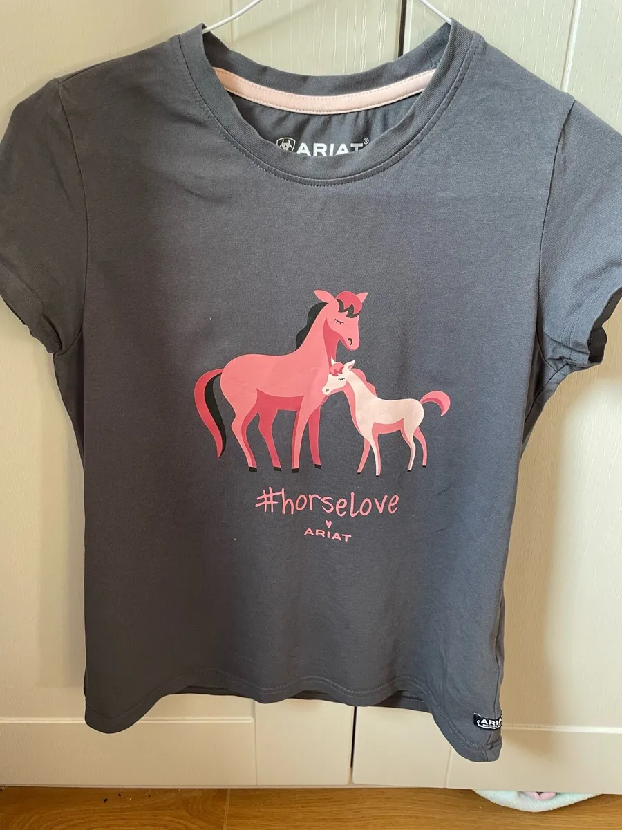 Ariat t shirt bundle age 12 size - Image 2