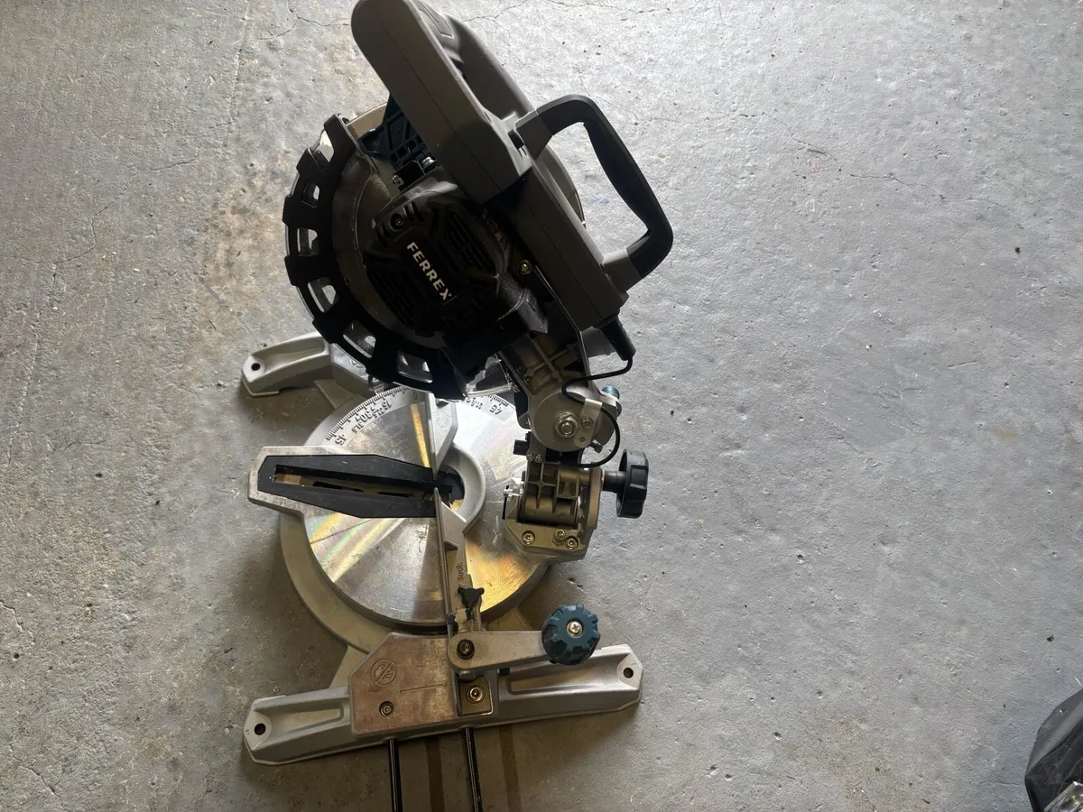 Ferrex chop saw - Image 1