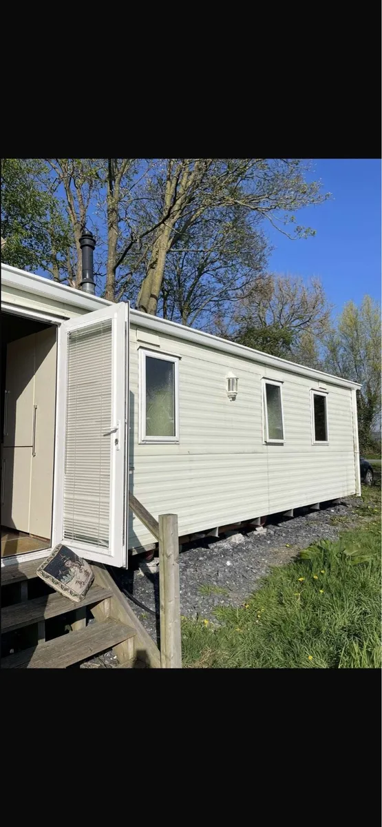 Mobile home - Image 1