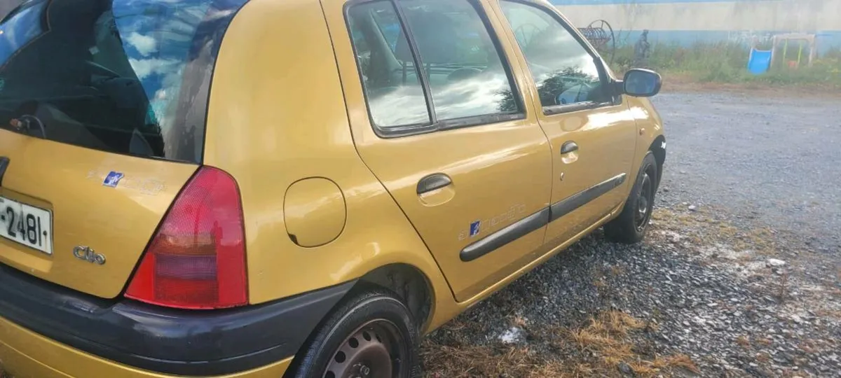 Renault clio 1.2 Mtv edition - Image 3