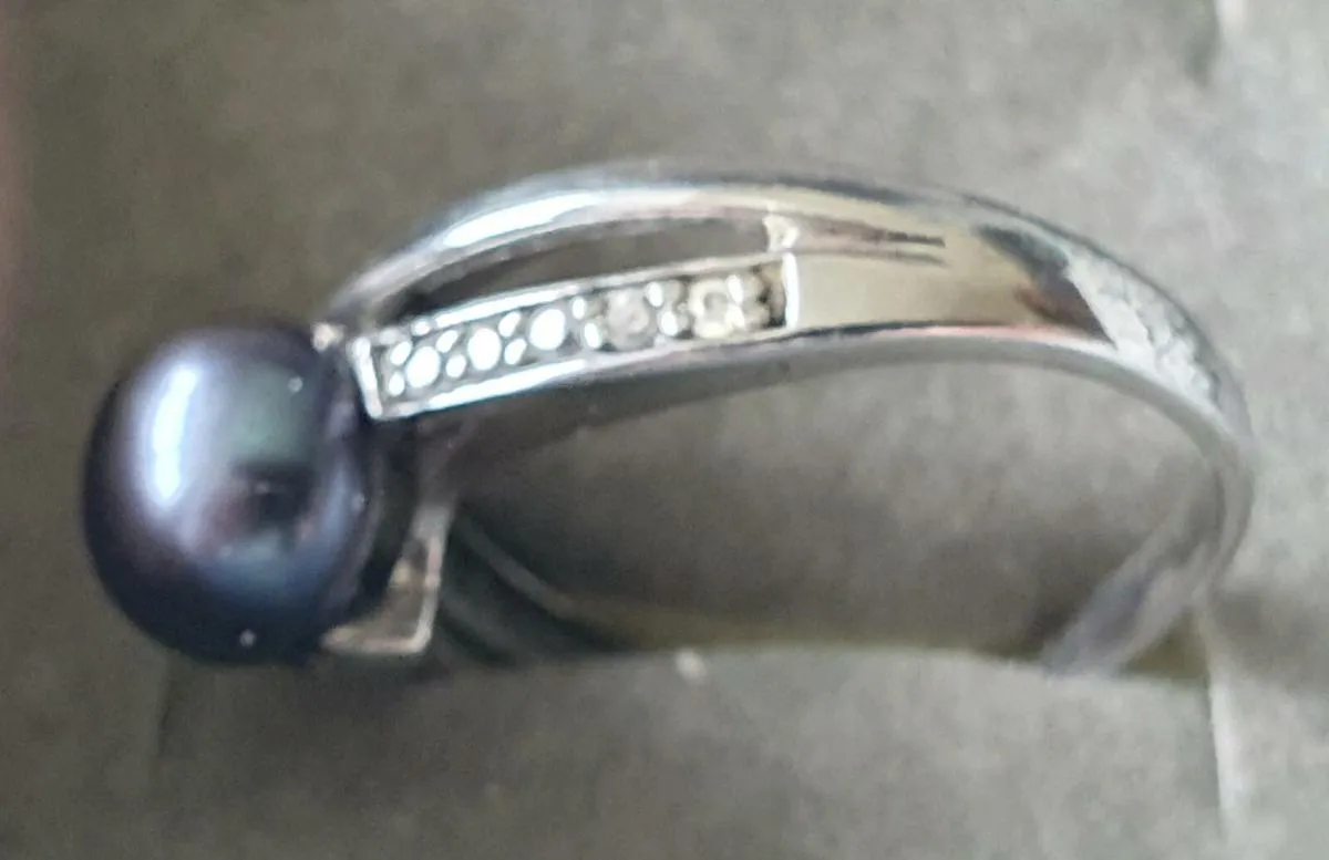 925 Silver. Peacock Pearl & Crystal Ring (O) - Image 2