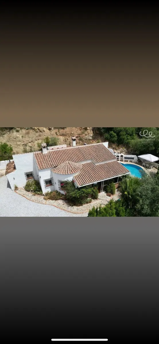 House for sale in Comares Malaga Spain - Image 1