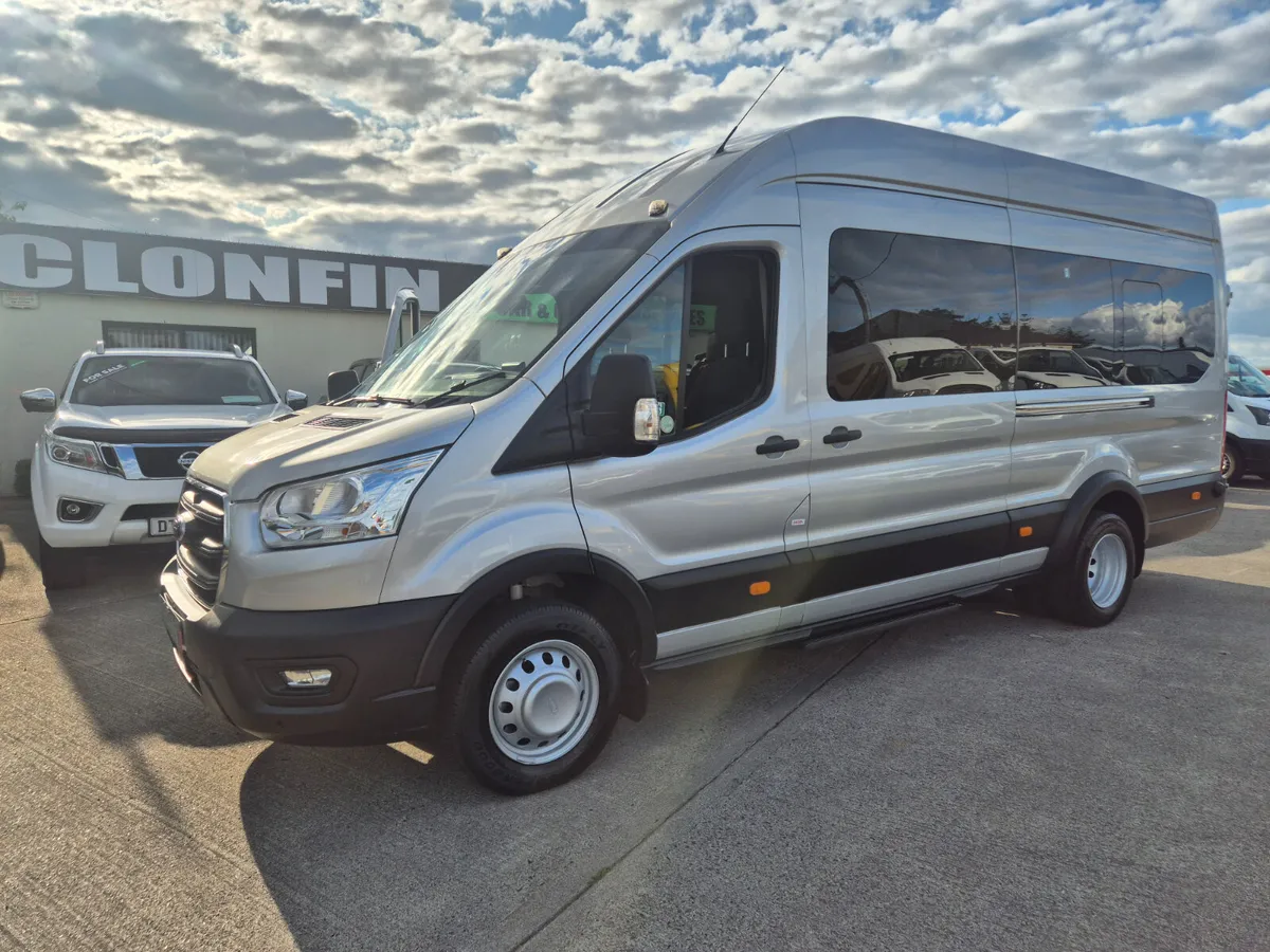 Ford Transit minibus 2019 - Image 1