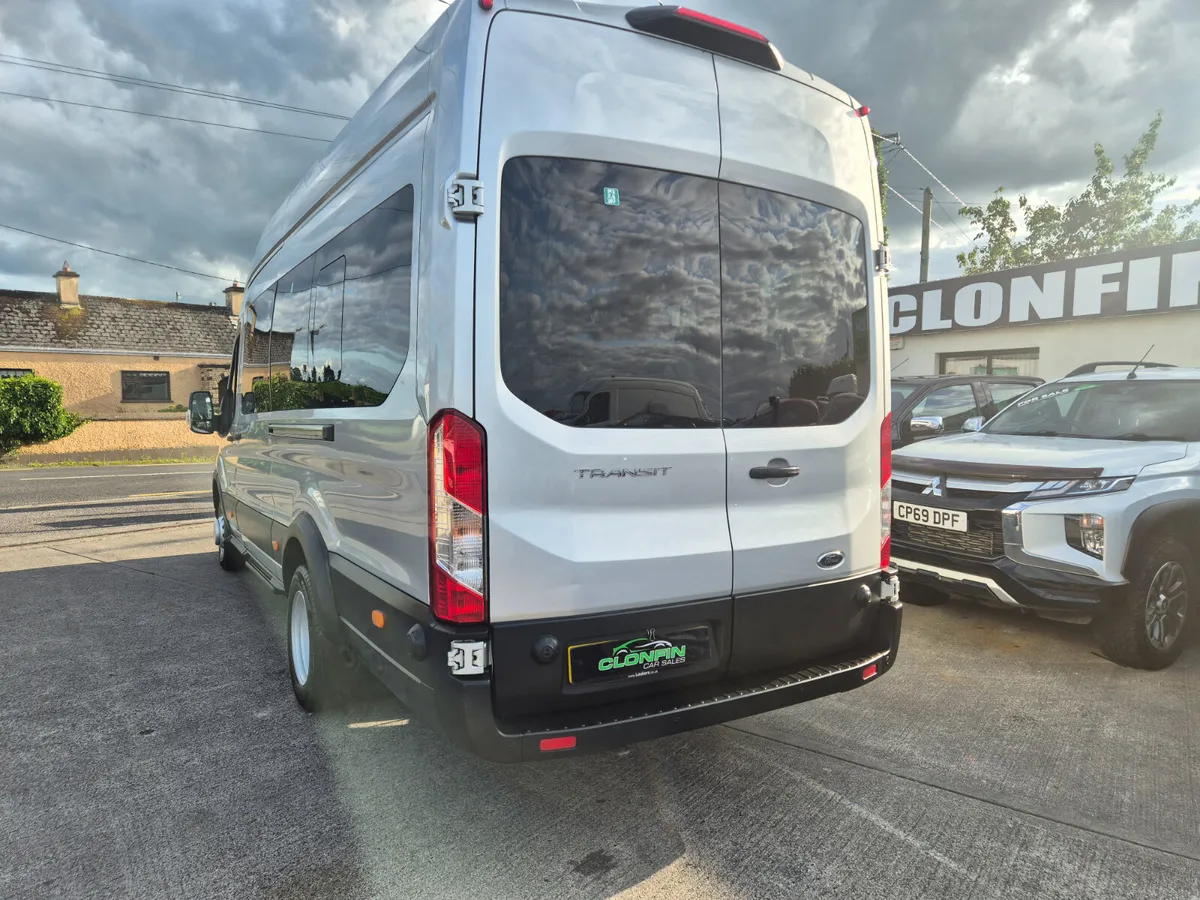Ford Transit minibus 2019 - Image 2