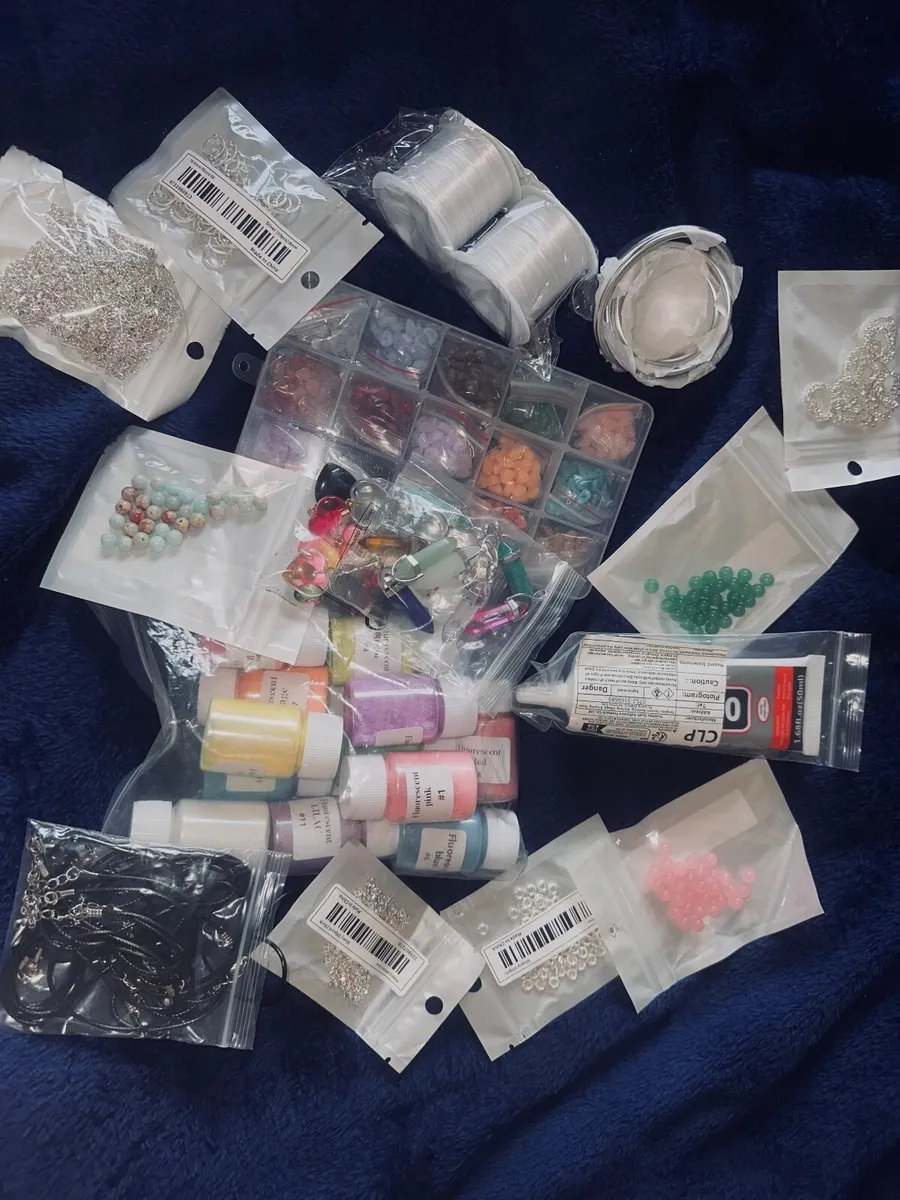 Big DIY Jewelry Kit – Beads, Crystals, Chains, Thr - Image 1