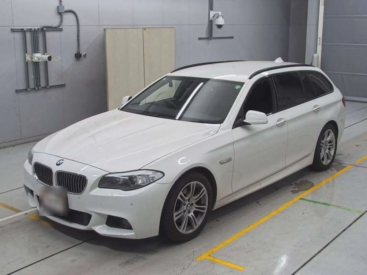 2013 BMW 523D Msport ULTRA LOW KMS - Image 1