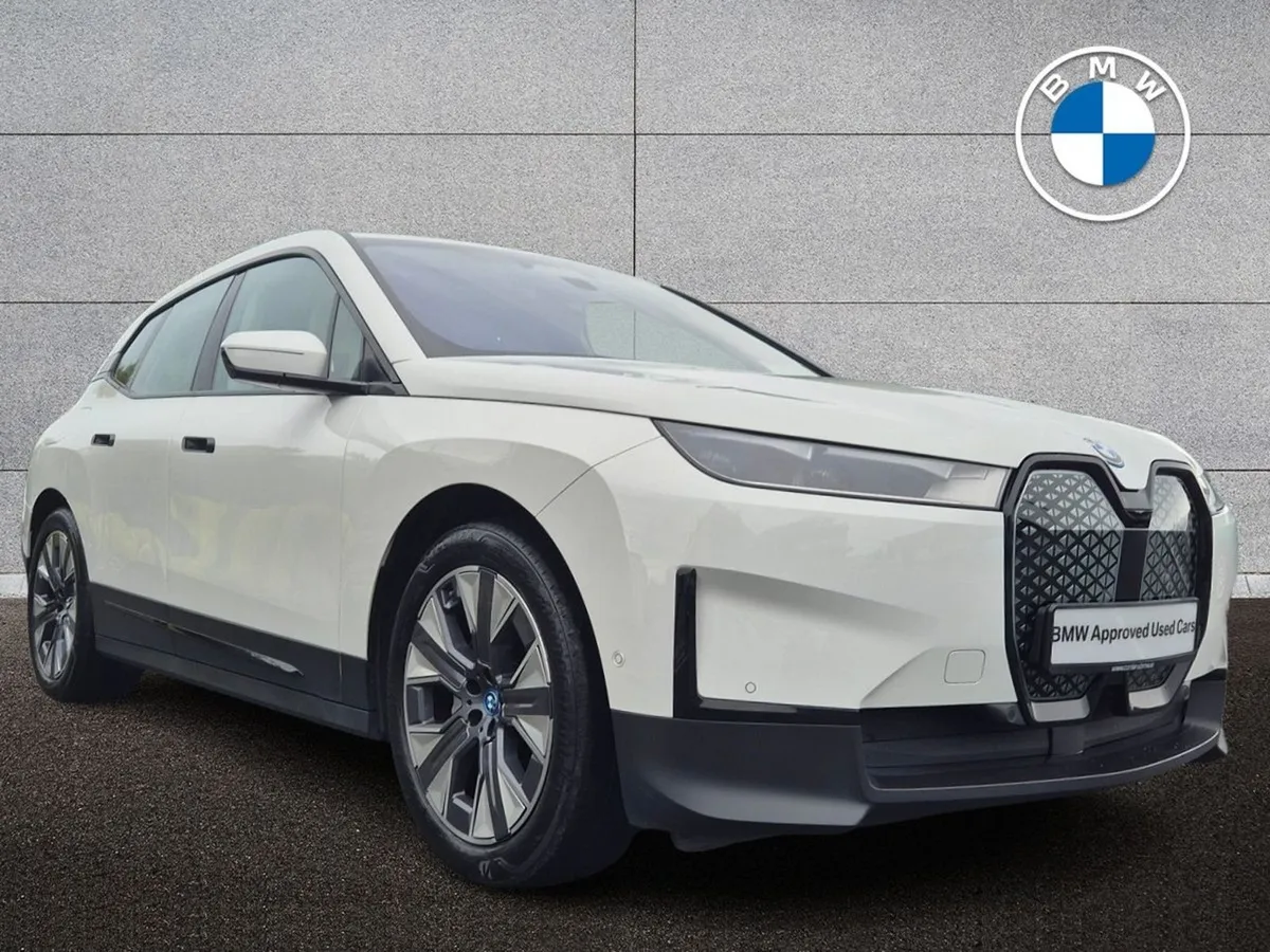 BMW IX Xdrive40 Sport - Image 1