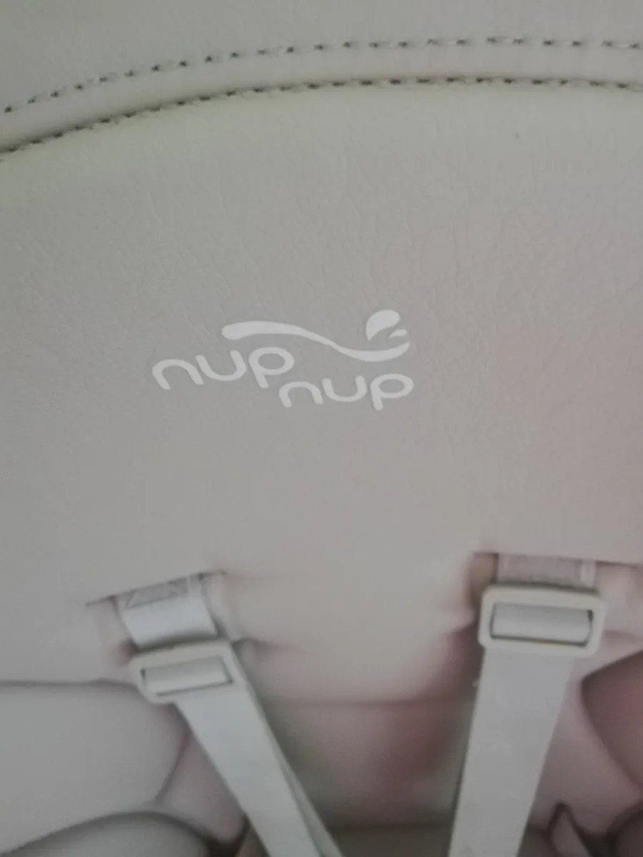 High chair - Image 2