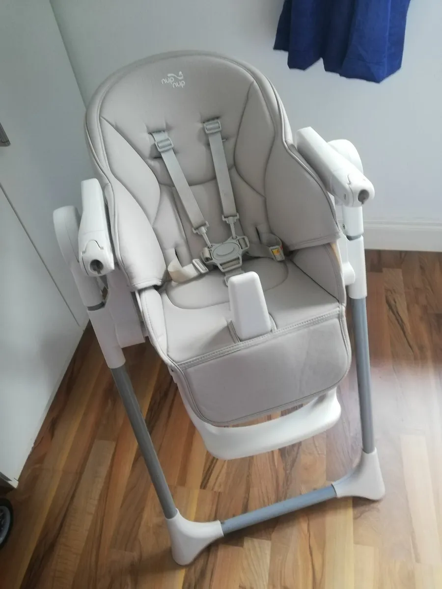 High chair - Image 3