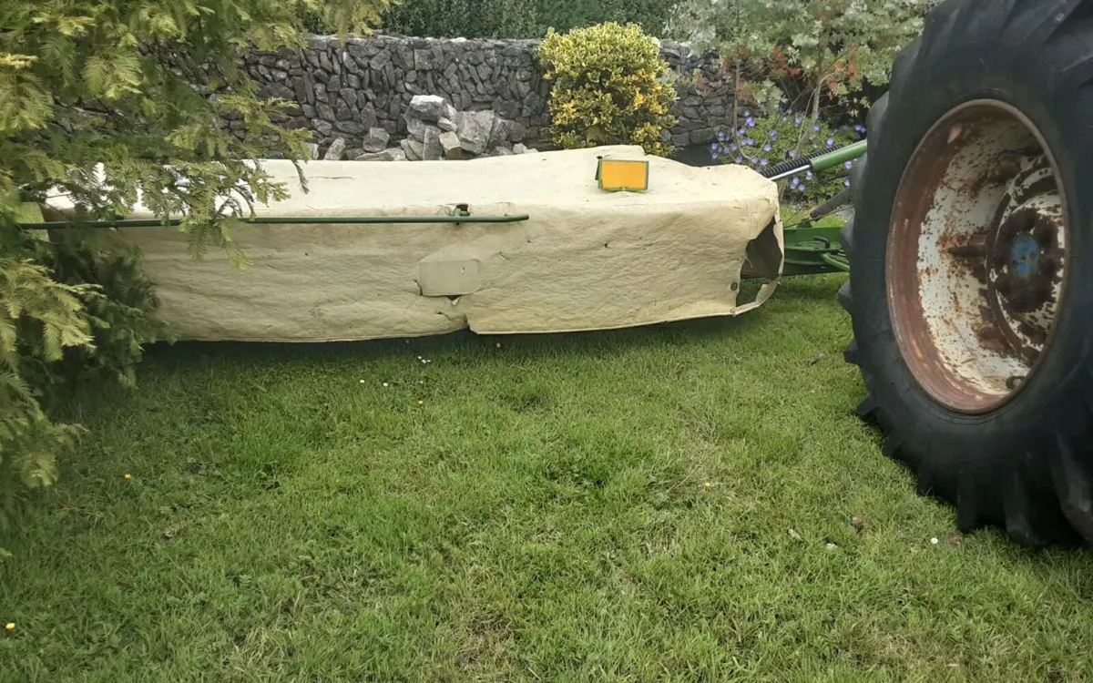 Krone 8 foot - Image 1