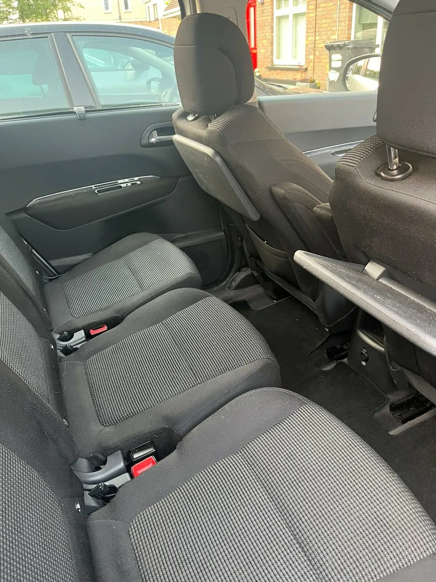 Peugeot 5008 - Image 3