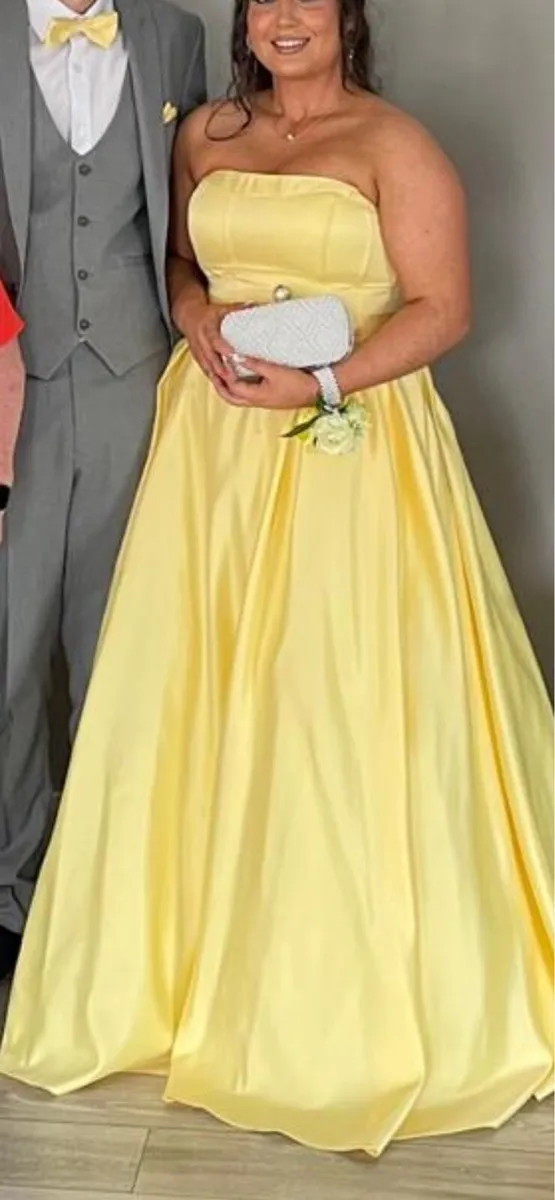 Debs dress - Image 3