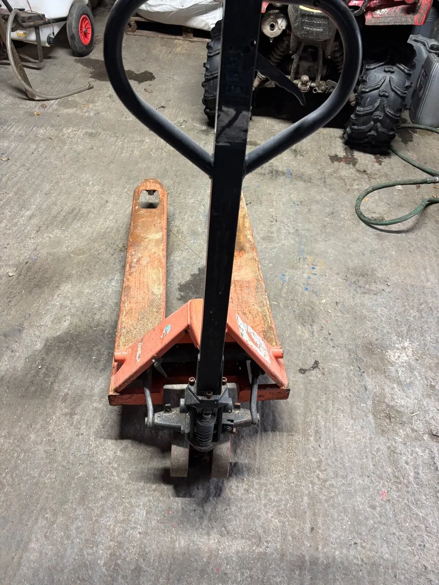 Pallet truck - Image 3