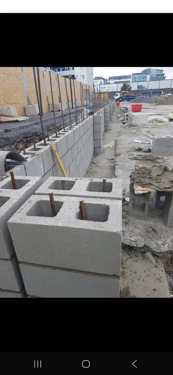 Bricklaying and building contractor available - Image 2