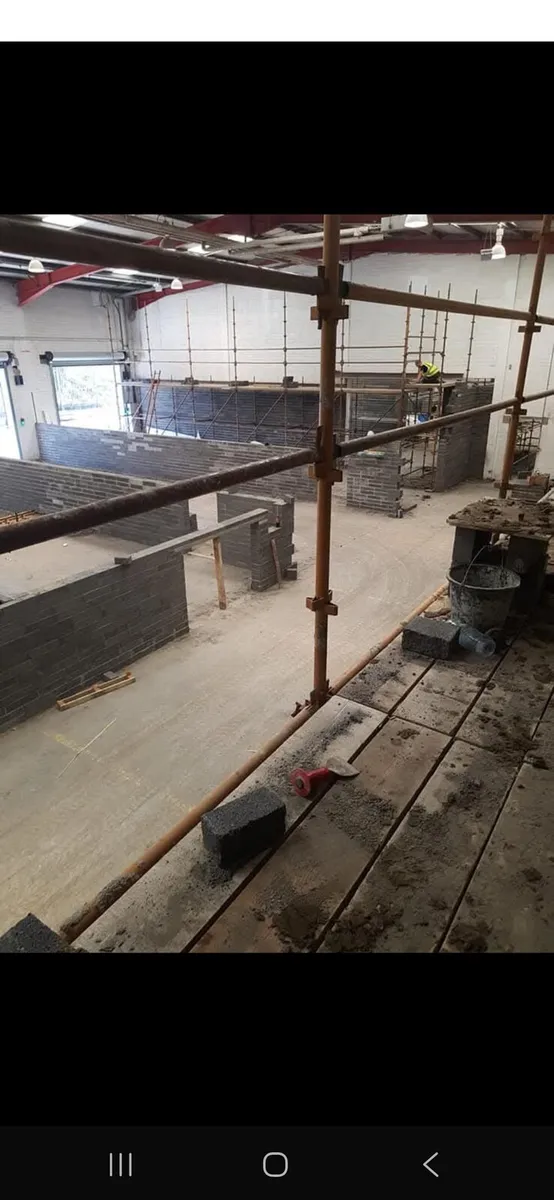 Bricklaying and building contractor available - Image 3