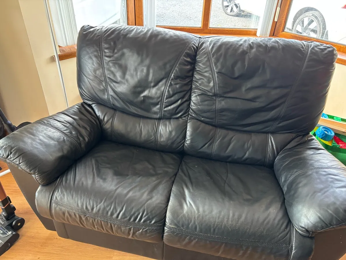 3-2-1 black leather sofa - Image 2