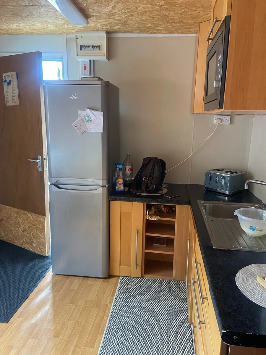 Cabin - Image 1