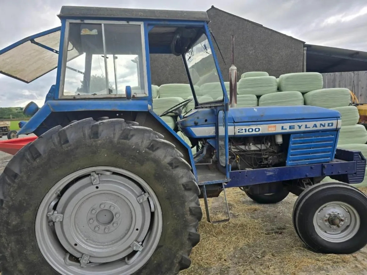 Leyland 2100 tractor - Image 2