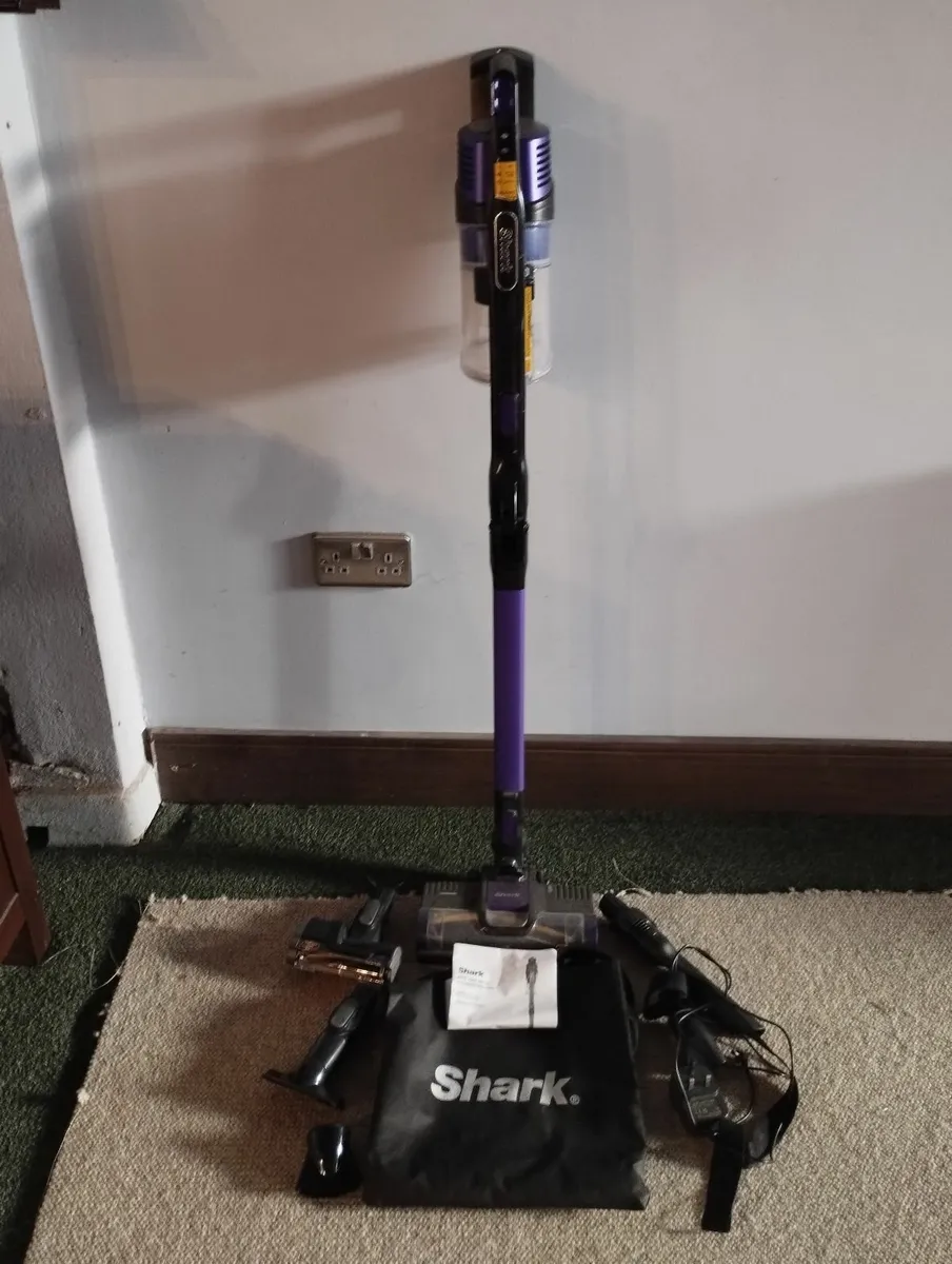 Shark Cordless Vacuum cleaner - Image 4