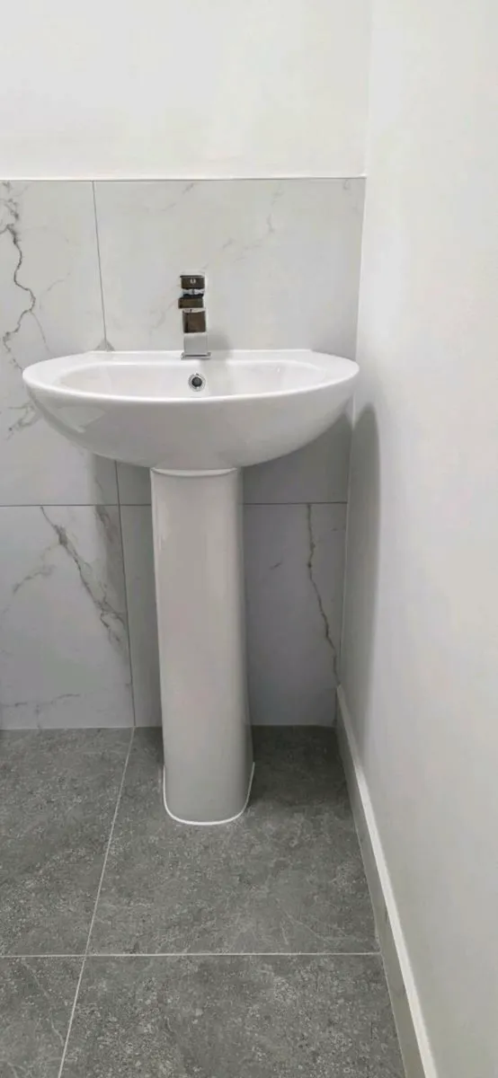 Toilet & Wash hand basin - Image 4