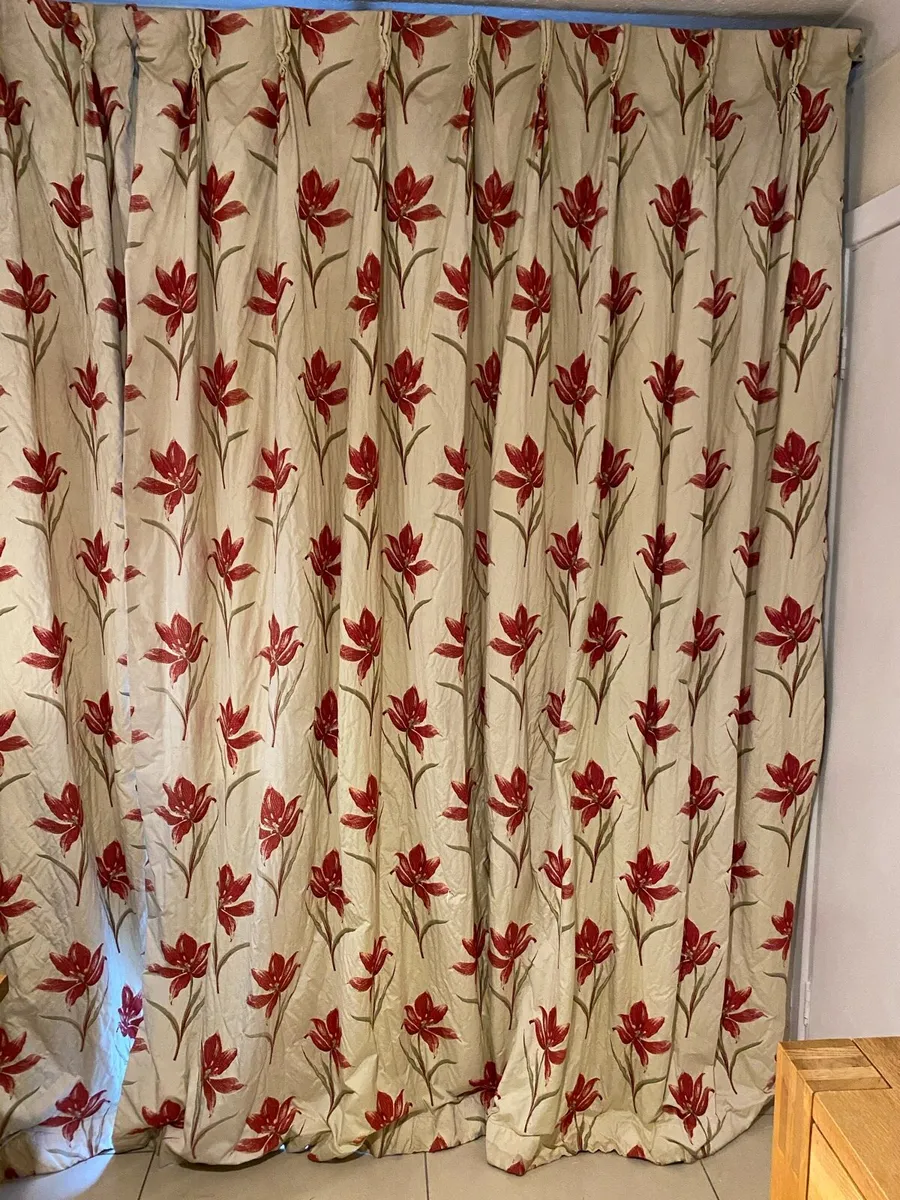 Curtains - Image 1