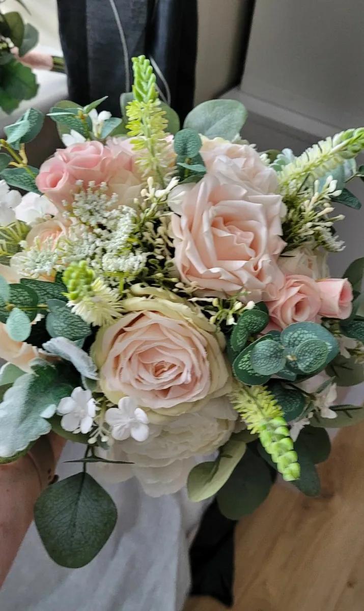 Wedding Flowers - Image 2