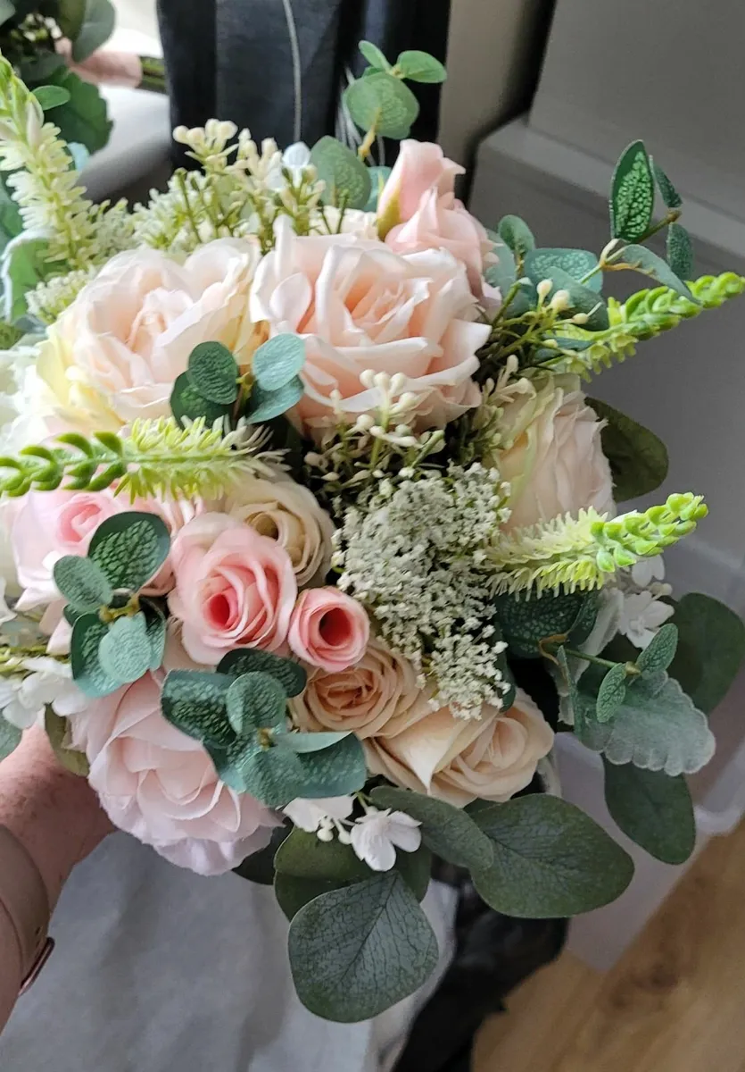 Wedding Flowers - Image 4