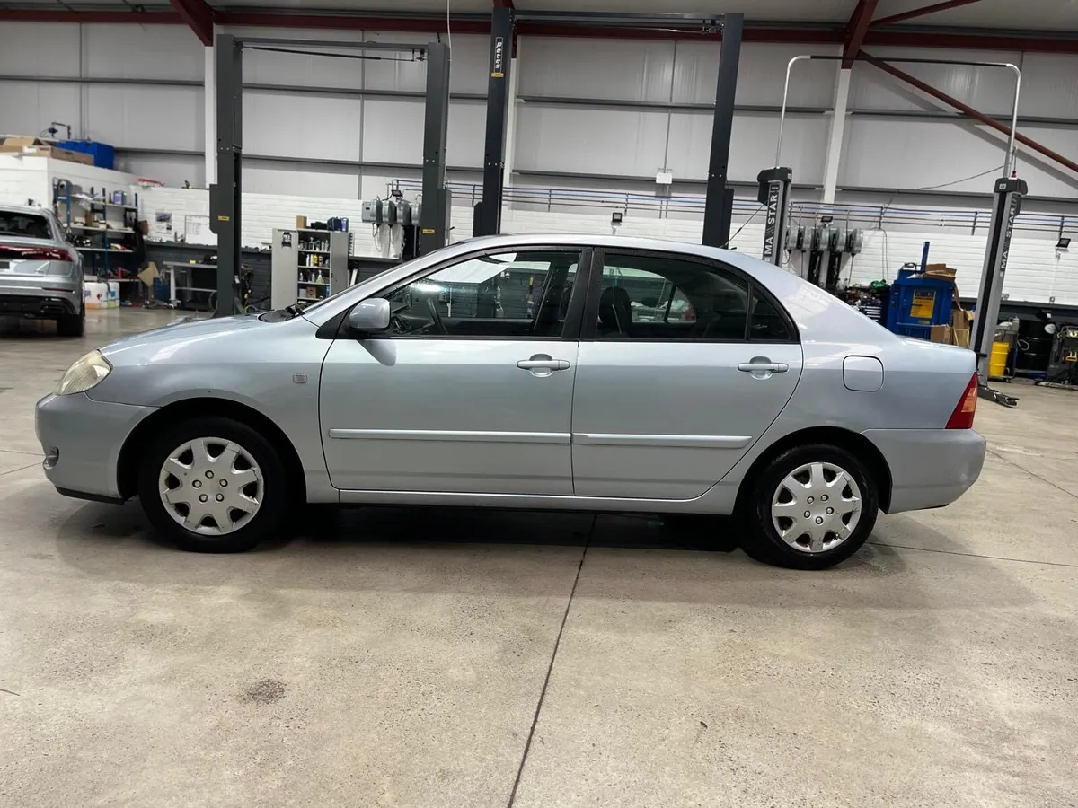 06 Toyota Corolla - Image 3
