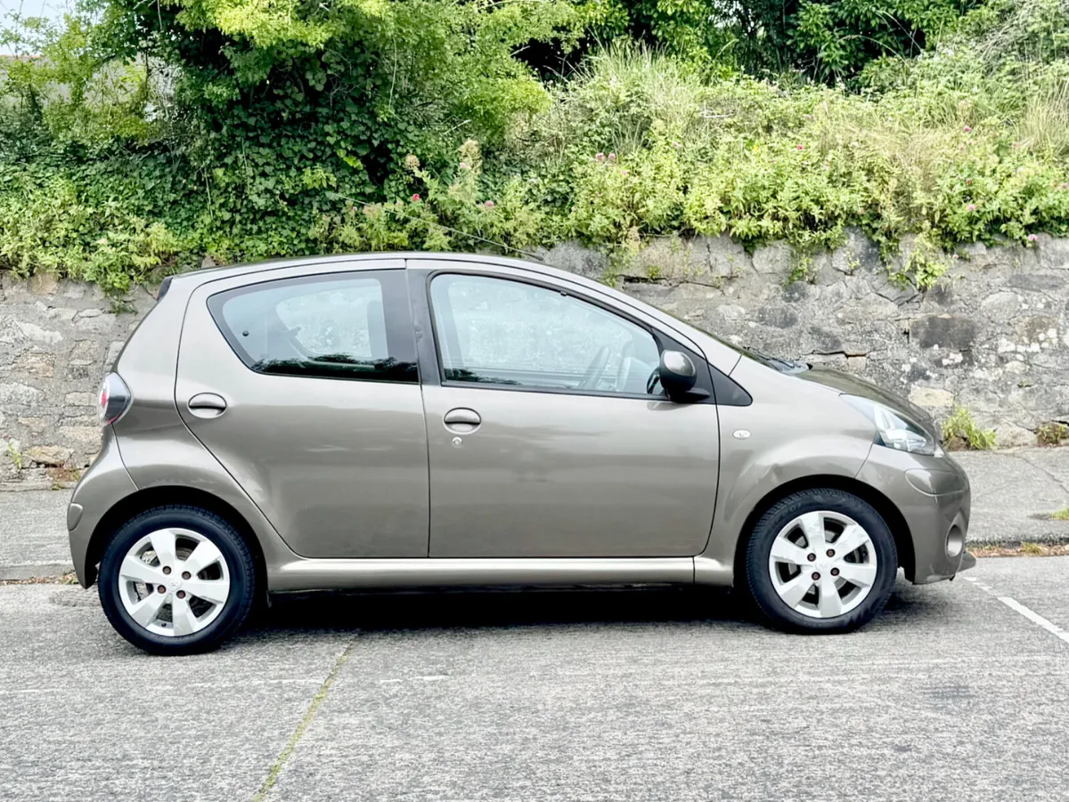 Toyota Aygo 2014!!NEW NCT!! LOW MLS 51K !! - Image 3