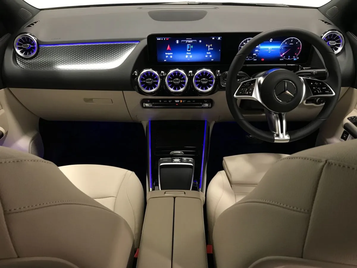 Mercedes-Benz GLA Gla200 D Progressive Line - Image 4
