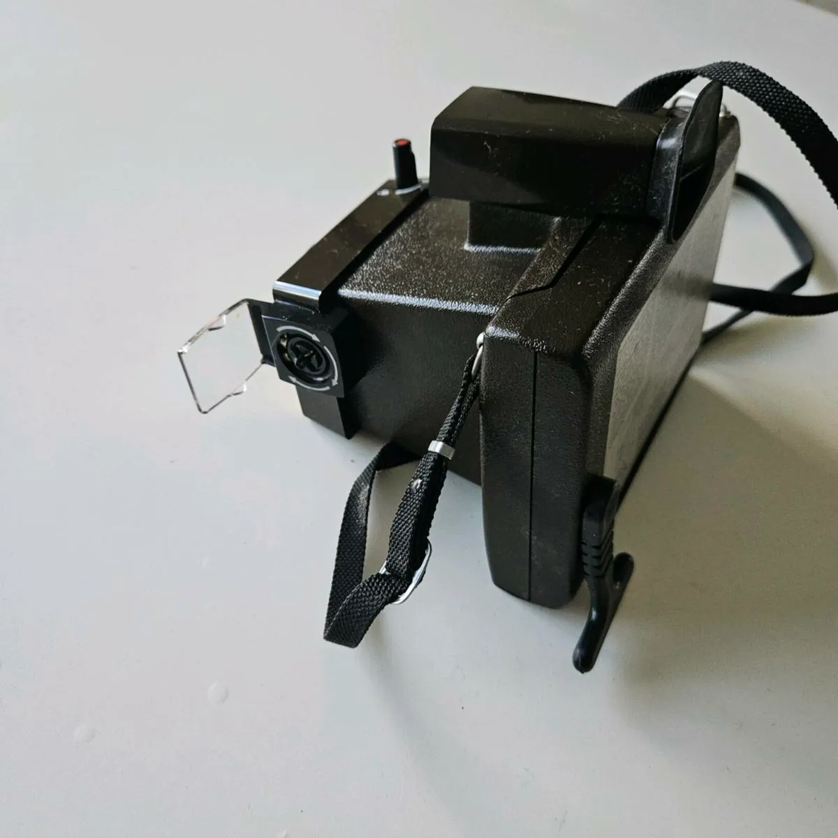 Polaroid land camera - Image 2