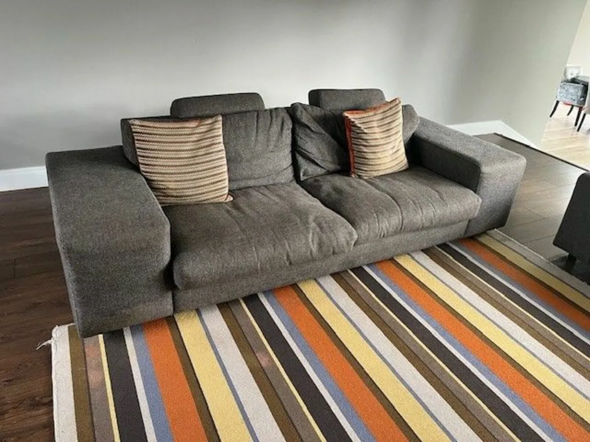 Couch - Image 2