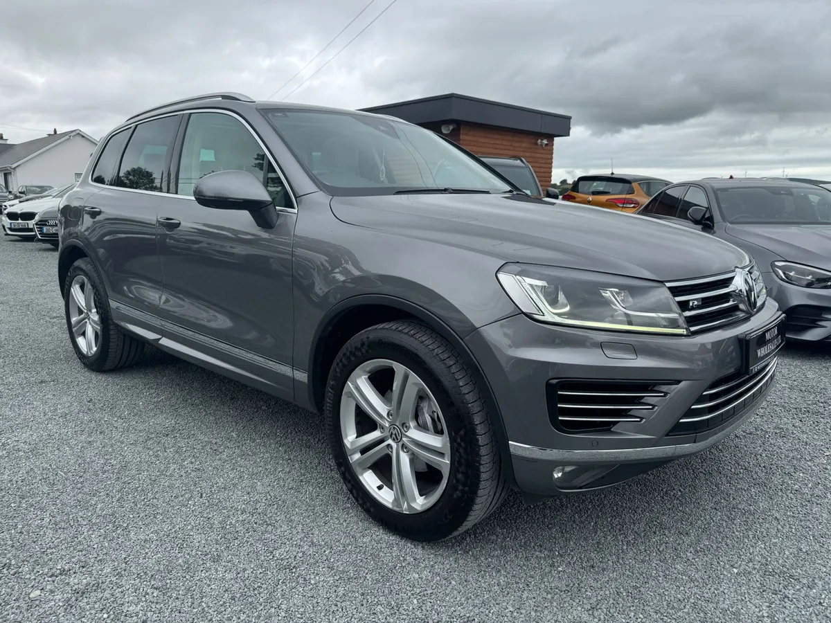 171 VW TOUAREG 3.0 TDI 5 SEATER R LINE 333TAX - Image 2