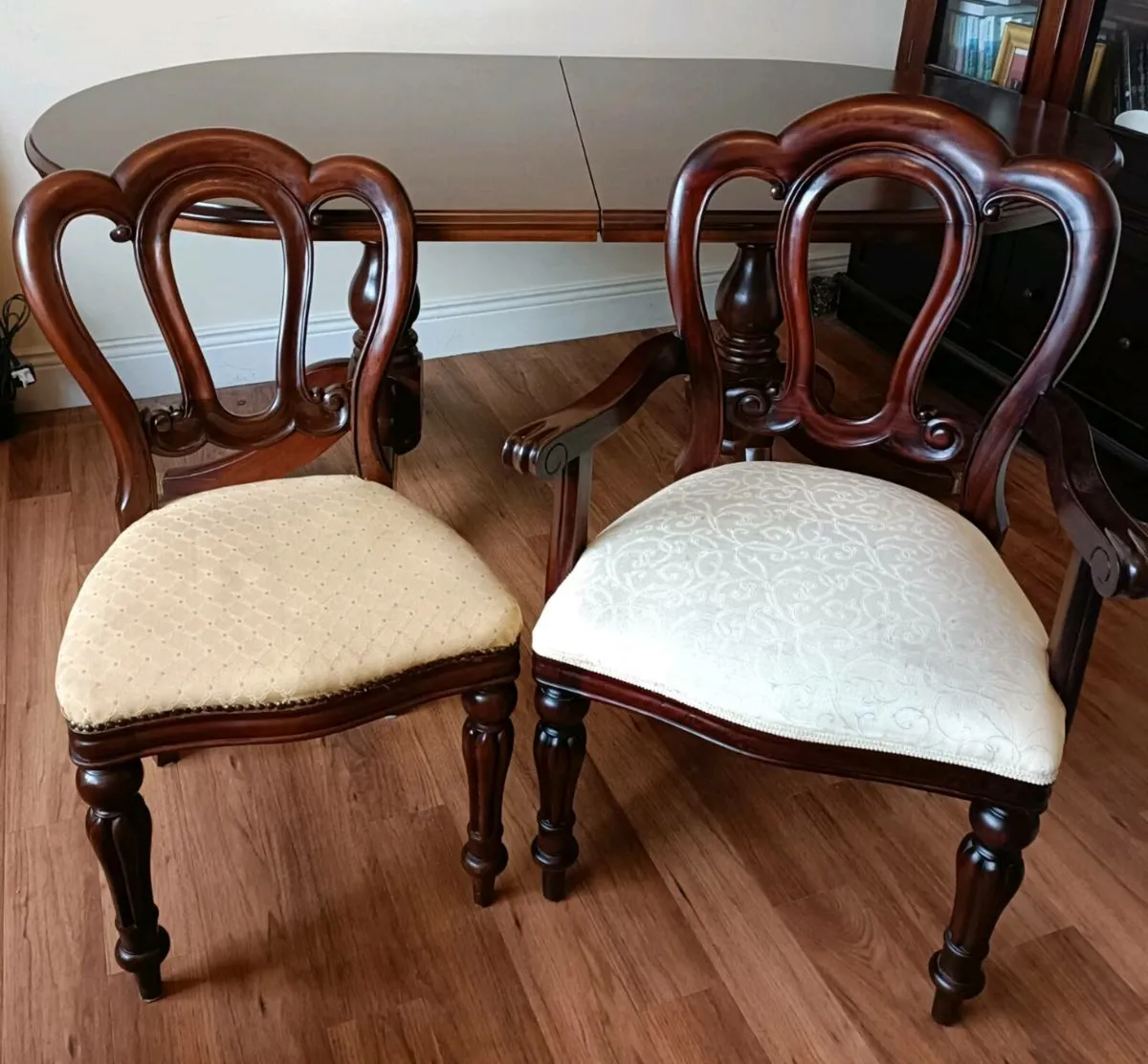 Dining Table and Chairs - Image 4