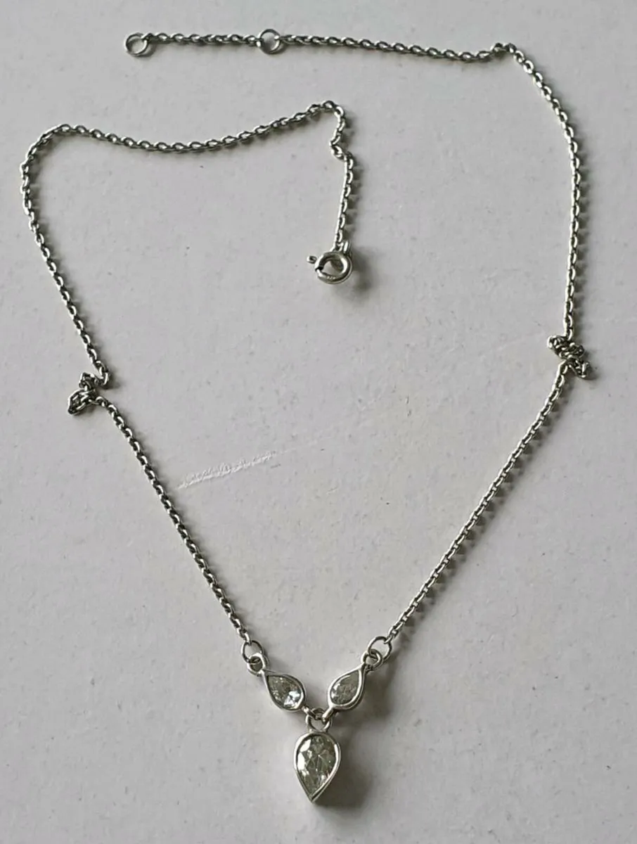 925 Silver and Crystal Necklace - Image 4
