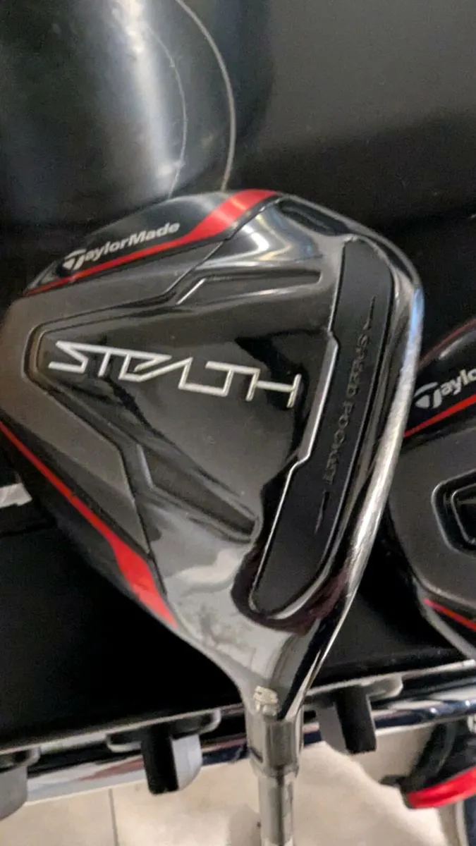 Taylormade Woods  3 & 5 + Hybrid 4 - Image 4