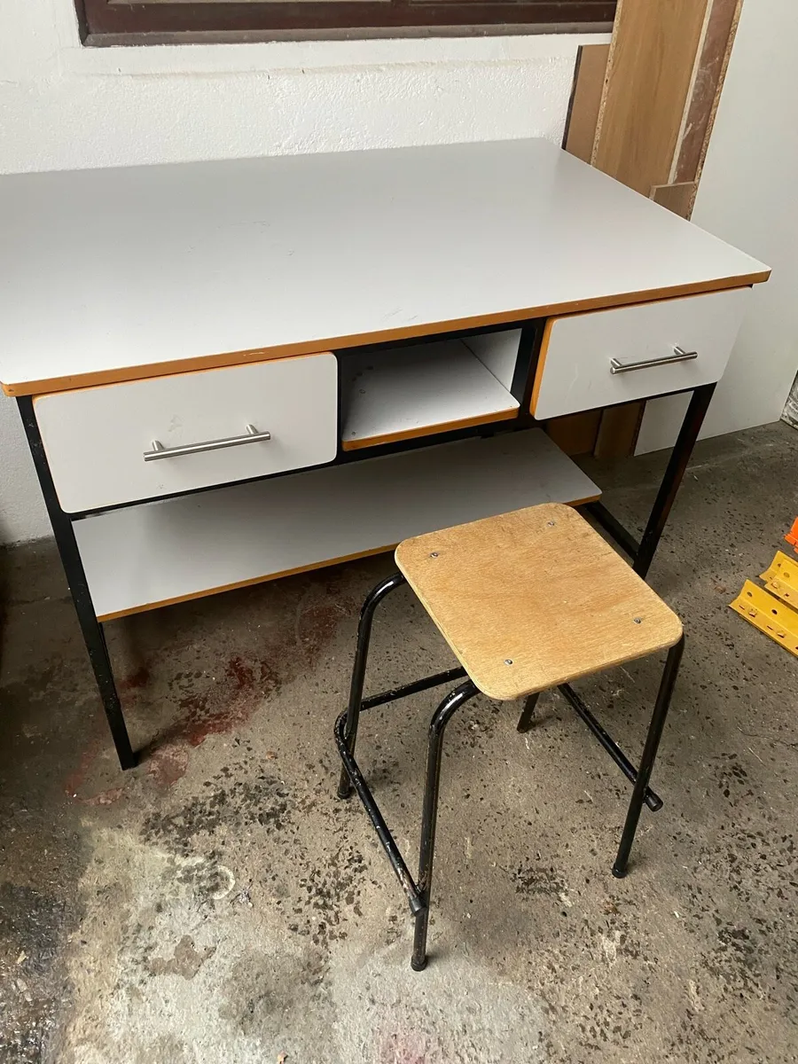 Heavy duty tables - Image 4