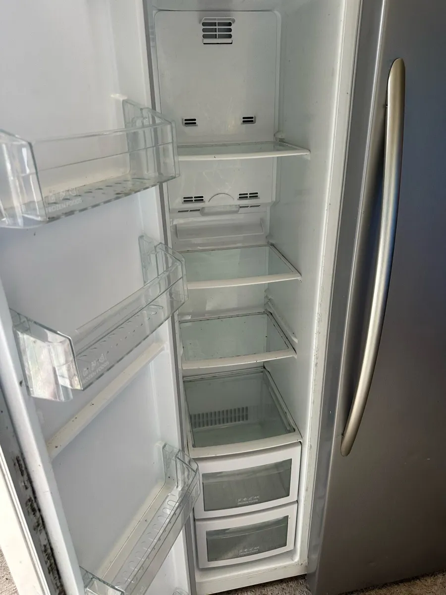 Thor Refrigerator - Image 3