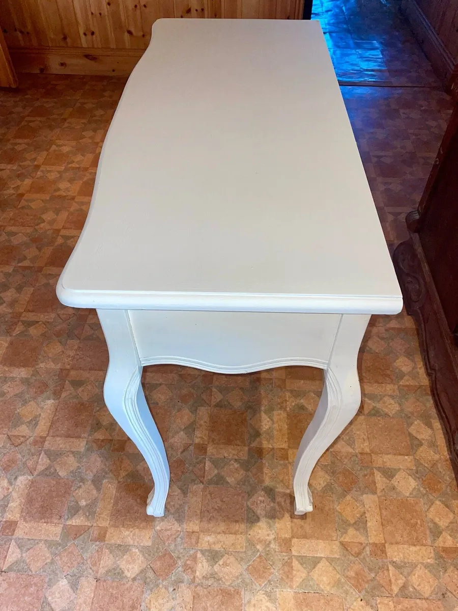 Beautiful Hall Table - Image 4