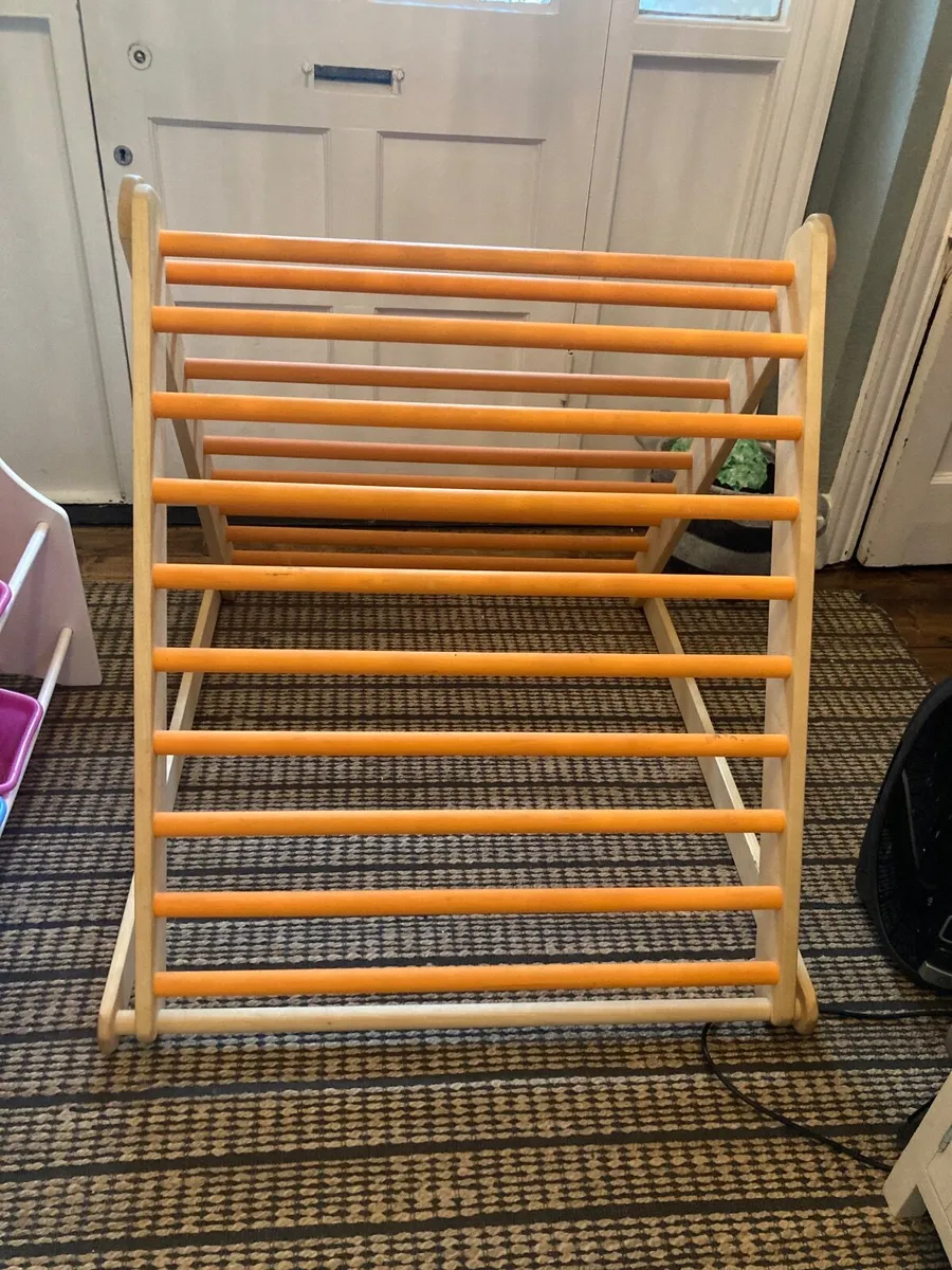 Pillar frame with slide and climb - Image 2
